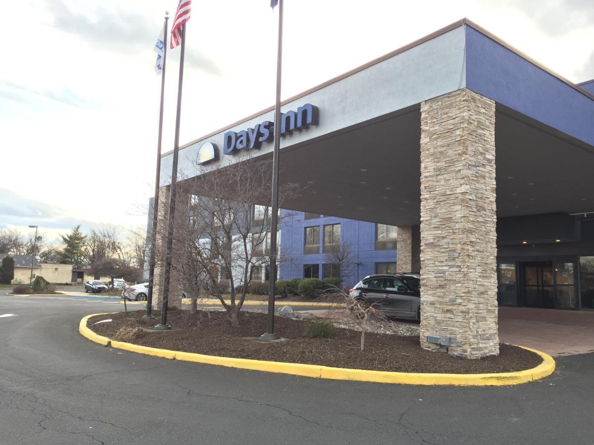 Days Inn By Wyndham Horsham Philadelphia Exterior foto